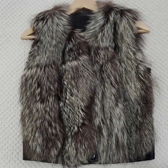 Natural Fur Vest! New! Never Worn!!! - Picture 5 of 7